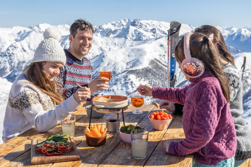 Bariloche tem Cerro Catedral reaberto para esqui e voos diretos saindo do Brasil