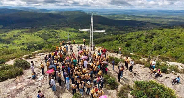 A história de Santana do Ipanema conta que, no final do século XVIII, a atual cidade não passava de um arraial, habitado por índios e mestiços.